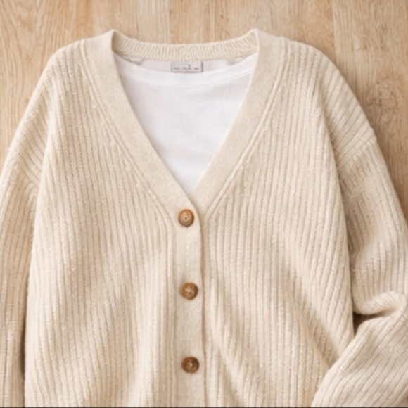 Quince Oversized Boyfriend Cardigan - Picture 3 of 10